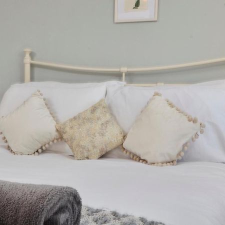 Windlass Cottage Lymington Esterno foto