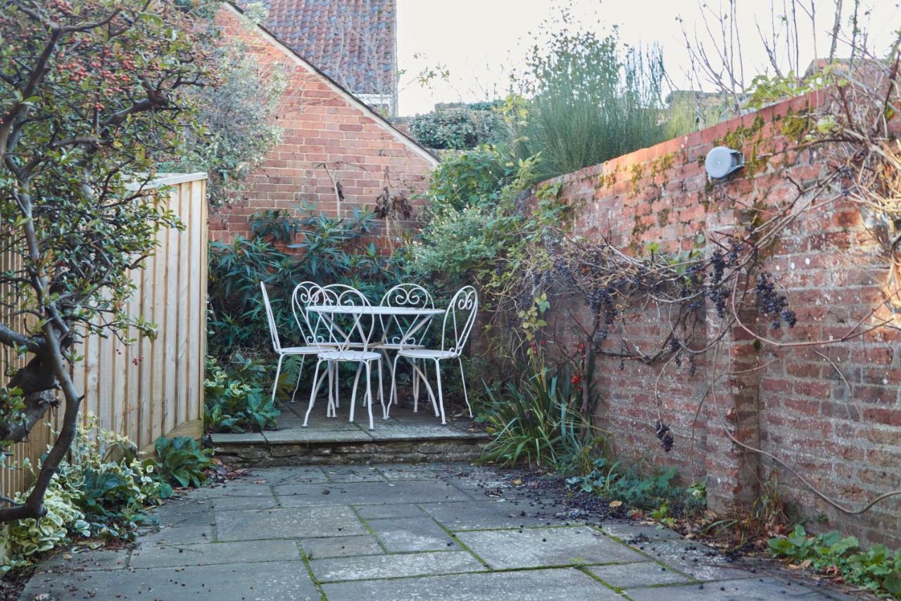 Windlass Cottage Lymington Esterno foto