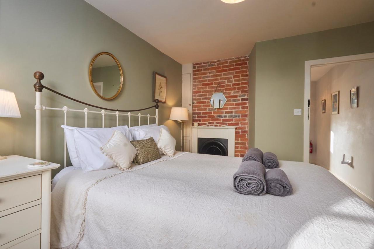 Windlass Cottage Lymington Esterno foto