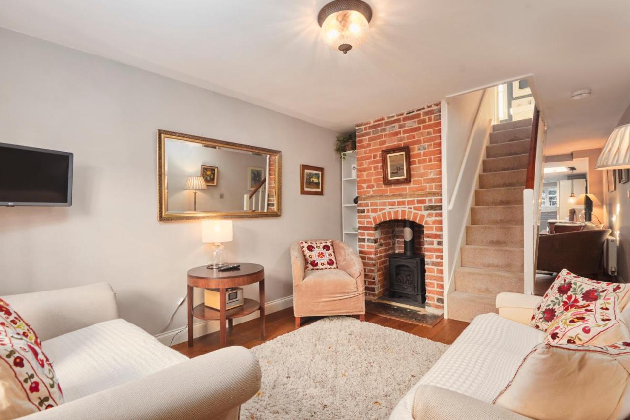 Windlass Cottage Lymington Esterno foto