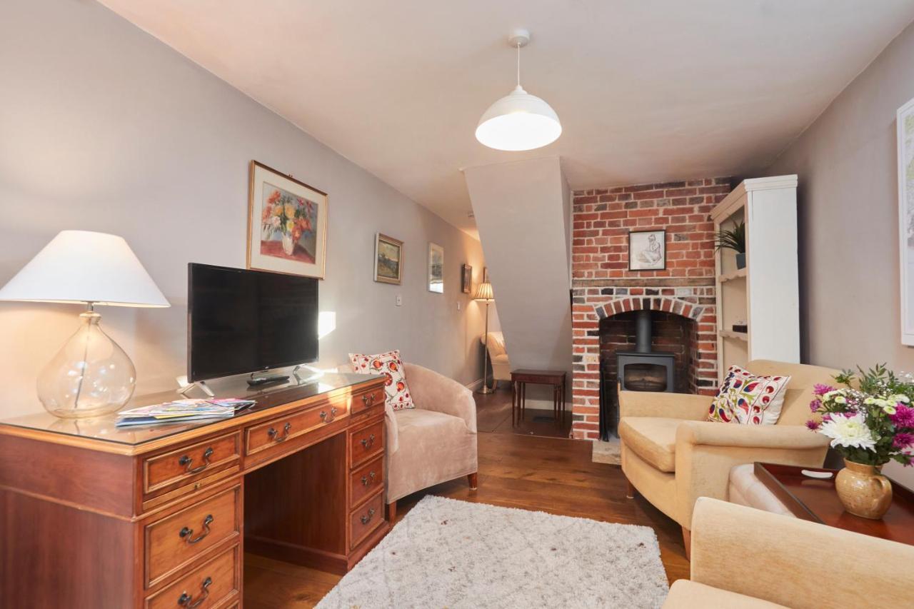 Windlass Cottage Lymington Esterno foto